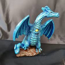 Ou seja, dragão preto representa o norte, dragão vermelho representa o sul, o dragão verde/azul representa o leste, o dragão branco representa o oeste e o dragão amarelo representa o centro. Dragao Azul No Elo7 Claudhia Issa 14bd33d