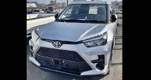 Daihatsu rocky telah dirilis di indonesia. Mengagetkan Harga Daihatsu Rocky Lebih Mahal Dari Toyota Raize Otomotif Tempo Co