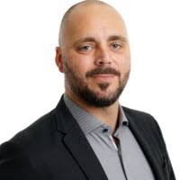 50+ perfiles de «Daniel Kim»