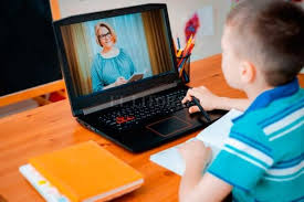 Professor a qualquer hora do dia. Aulas Online Impactam Desenvolvimento De Criancas E Adolescentes Educageral