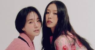 She shares that on the way to pick up her script for the latter project, she was surprised to bump into song kang, who was chosen to be the netflix show's lead actor. Sweet Home Actresses Go Min Si And Park Gyu Young Share How The Show Brought Them Together Koreaboo