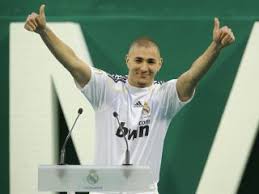 Welcome to the official facebook page of karim benzema. Oboi Dlya Rabochego Stola Karim Benzema Foto Razdel Oboev Futbol Sport