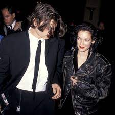 When you meet winona ryder, it's hard to shake the feeling that she belongs to another era. Winona Ryders Beste 90er Jahre Looks Vogue Germany
