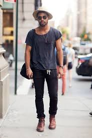 Men S Charcoal Crew Neck T Shirt Black Skinny Jeans Brown Leather Chelsea Boots Beige Wool Hat Mens Street Style Mens Fashion Casual Mens Outfits