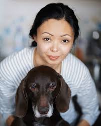 🐾 Happy #FeyFriday, friends! 🐾❤️ One of my very favorite things in the  whole wide world is snuggling up with my mom. Whether she's reading,  writing, or just relaxing, I'm always happiest