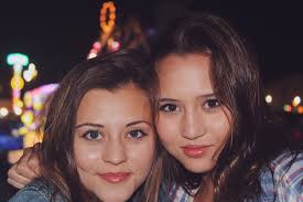 Alex Waller (@alex_elise_)