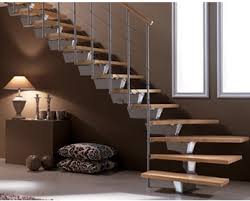 Produzione di scale prefabbricate da interni ed esterni disponibili a chiocciola a giorno in kit su misura. Manutenzione Delle Scale Prefabbricate