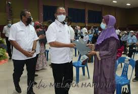 Hakmilik pentadbir tanah diberikan kerana hartanah berkenaan bertaraf tanah desa bawah 10 ekar. Hakmilik Sementara In English