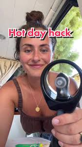 37 degrees is no match for my spray fan. Makes it feel like it’s only 36.5  🤌🏽😎 🔥 #hack #hot #sweaty