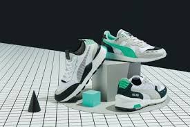 Haritu abang botak review kasut lari, kali ni review kasut try awek pulak. 4 Sport Shoes Wajib Ada 2018 Remaja