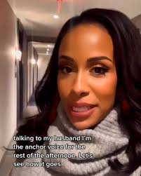 This news anchor knows how to get the best out of her voice! Amazing 😂👏