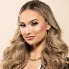 Casey Cardenas's Instagram, Twitter & Facebook