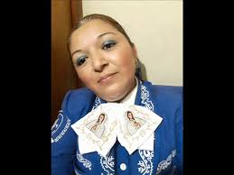 Mary Menjivar, anunciando al Tigre Salvadoreño