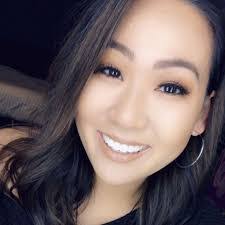 Justine Edwards's Instagram, Twitter & Facebook