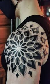 If you are a body builder, or have a solid shoulder line, you can go for this variation. Shoulder Tattoos Beautiful Designs Ideas For Shoulder Ink