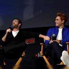 Find the perfect kj apa stock photos and editorial news pictures from getty images. Kj Apa Remembers Screen Dad Luke Perry He Would Call My Parents Every Week