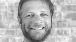 Chris Averill's Instagram, Twitter & Facebook