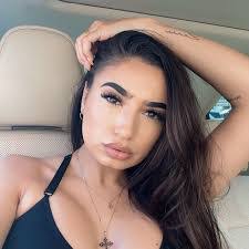 Monique Arroyo's Instagram, Twitter & Facebook