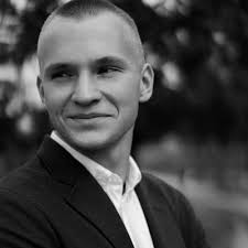 Excited to announce that I have successfully graduated from KU Leuven,  earning a Bachelor of Business Administration degree!