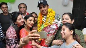 People and his relatives often call him shubhi. Shubman Gill Height Age Girlfriend Biography Family Net Worth Facts