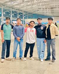 abubakerrr___ Even if we argue often, I can't live without you,“Life is too  short for goodbyes, stay in touch!”“Be well, do-good work, and keep in  touch.” All I pray to the almighty