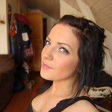 Eileen Dahl's Instagram, Twitter & Facebook