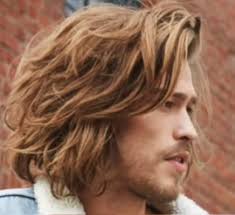 Übergangsfrisur von kurz zu lang haare wachsen lassen. Wielange Dauert Es Bei Mannern Die Haare Wachsen Zu Lassen Von Glatze Bis Schulter Lang Manner