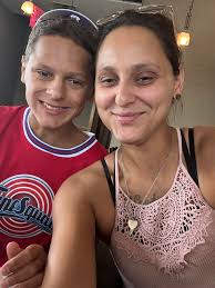 Good morning! I am a part-time nanny looking for extra work. I understand  how stressful & chaotic life can get-I'm here to help! Is clutter getting  in the way? Is your home