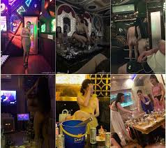 淫乱KTV！酒吧KTV坐台全裸淫乱摸奶舔鸡，有钱就是好