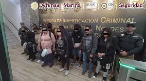 Detienen a 11 personas en el Aeropuerto de Tijuana y aseguran 165 kilos de cocaína