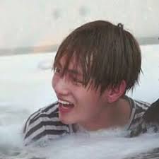 900 Ide Bts Wallpaper Couple Di 2021 Desain Karakter Pria Perjalanan Udara Wallpaper Tengkorak