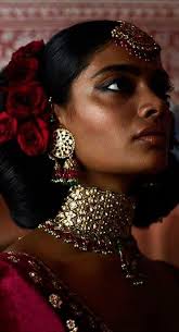 Indian Bridal Makeup Trends For 2019 2020 From Celebs Instagram In 2021 Sabyasachi Jewellery Sabyasachi Indian Bridal Makeup