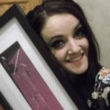 Eileen Mooney (@EeileenMooney)