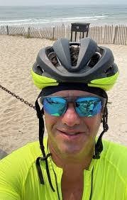 Thibault Bachelet's Instagram, Twitter & Facebook