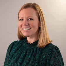 Leeann Martin's Instagram, Twitter & Facebook