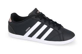 Bei fast jedem der adidas schuhe in schwarz sorgen kleine details für die auflockerung des dunklen gesamtlook. Adidas Coneo Qt Damen Sneaker Schwarz Schuhe Kaufland De