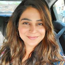 Amna Javed (@aamnaajaved)