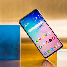 Samsung Galaxy S10e review: 'Small ...