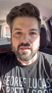 At least I’ll go out doing what I love: moving heavy things I don’t care  about back and forth. #moving #horror #devonsawa