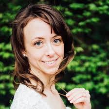 Tammy Pringle's Instagram, Twitter & Facebook