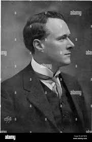 Bernard Mulder's Instagram, Twitter & Facebook