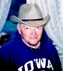 Michael Holderness's Instagram, Twitter & Facebook