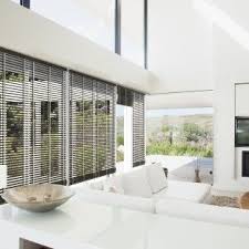 Store Venitien En Bois Signe Storistes De France Des Stores Interieurs Concus Entierement Sur Mesure Qu Store Venitien Bois Store Venitien Stores D Interieur