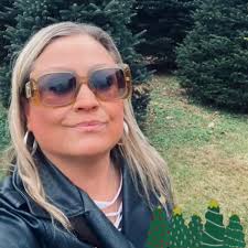 Who sold water ice and pretzels at Roxborough rec center?