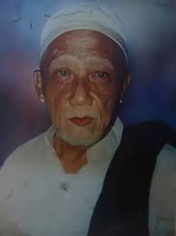 Muqaddam Thoriqoh Tijaniyah Syekh Umar Baidowi Syekh Abdul Aziz Hamdan  Syekh Fauzan Adziman Di sukodono Surabaya saat menyambut Sayyid Idris Tahun  1994.