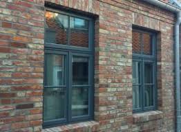 Nach Aussen Offnende Holzfenster Aus Deutschland In 2020 Holzfenster Fenster Haus Modernisieren