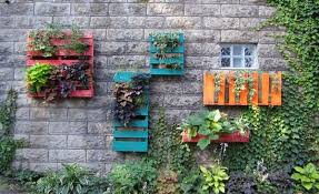 Make a monogram vertical planter for your entrance way, or outdoor living area with this tutorial by ellery designs at remodelaholic. 39 Vertical Gardening Ideas Systems And Designs In 2021