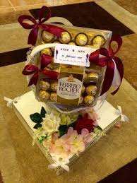 Gubahan hantaran coklat daq lynn kota warisan. Viral Oh Viral Idea Menarik Gubahan Hantaran Dari Coklat Facebook