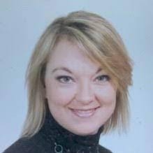 Stacie Bernard's Instagram, Twitter & Facebook