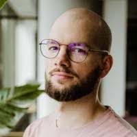 Alex Romanowski's Instagram, Twitter & Facebook